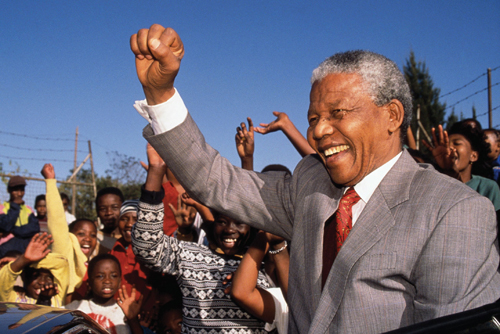 نيلسون مانديلا.. رمز الحرية في القارة السمراء